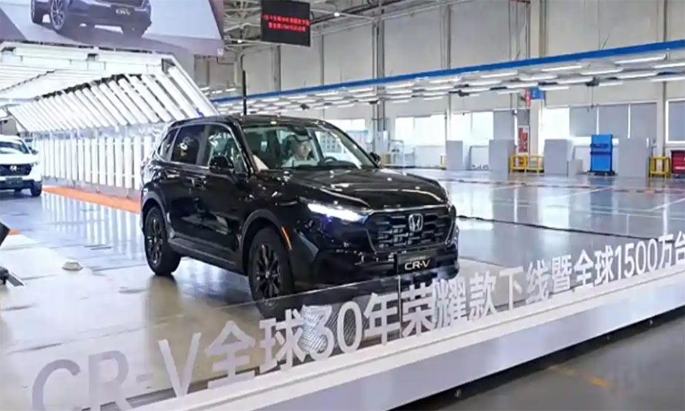 9月22日上市/換大屏，東風(fēng)本田CR-V全球30年榮耀款內(nèi)飾官圖